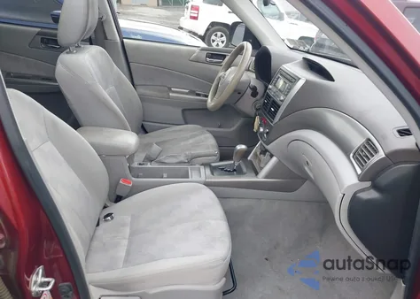 2010 Subaru Forester 2.5X Premium z USA, uszkodzony, nr VIN JF2SH6CC5AH715192